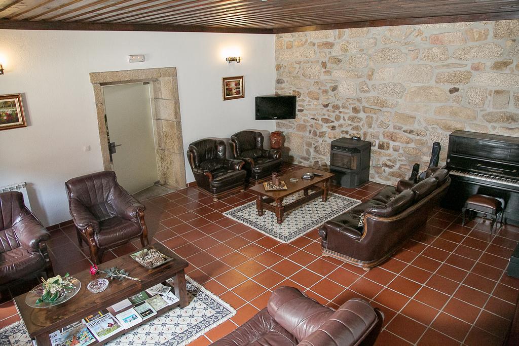 Bed and Breakfast Solar Dos Almeidas - Turismo De Habitacao Транкозу Екстер'єр фото
