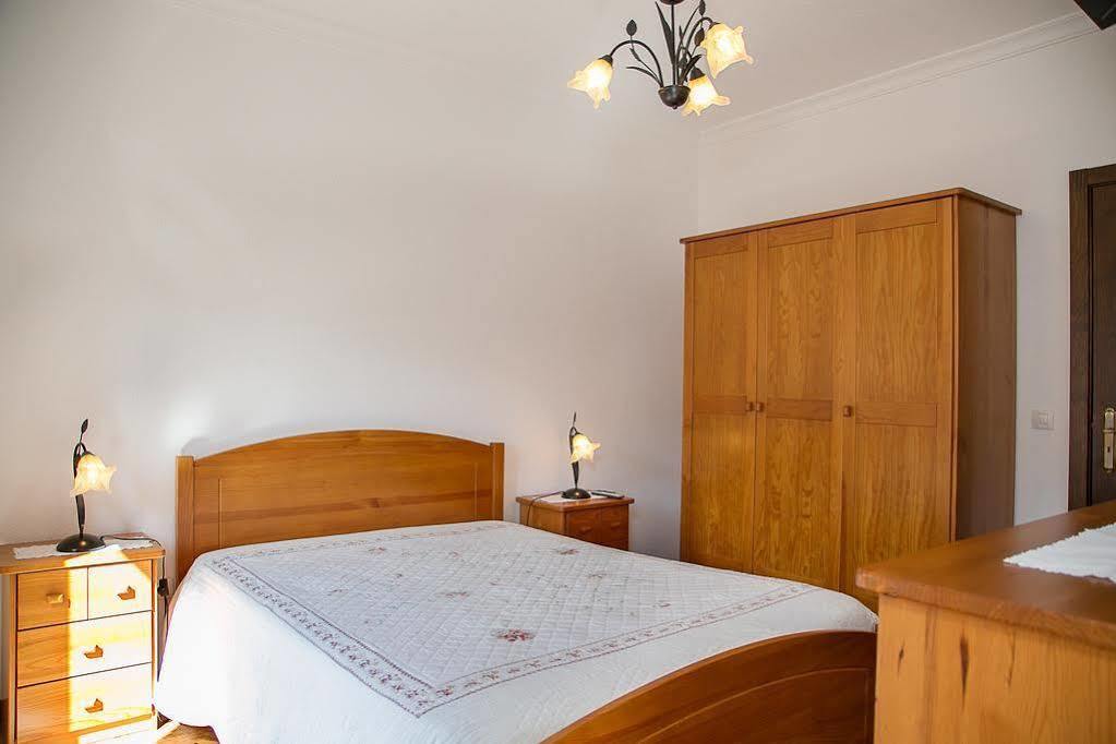 Bed and Breakfast Solar Dos Almeidas - Turismo De Habitacao Транкозу Екстер'єр фото